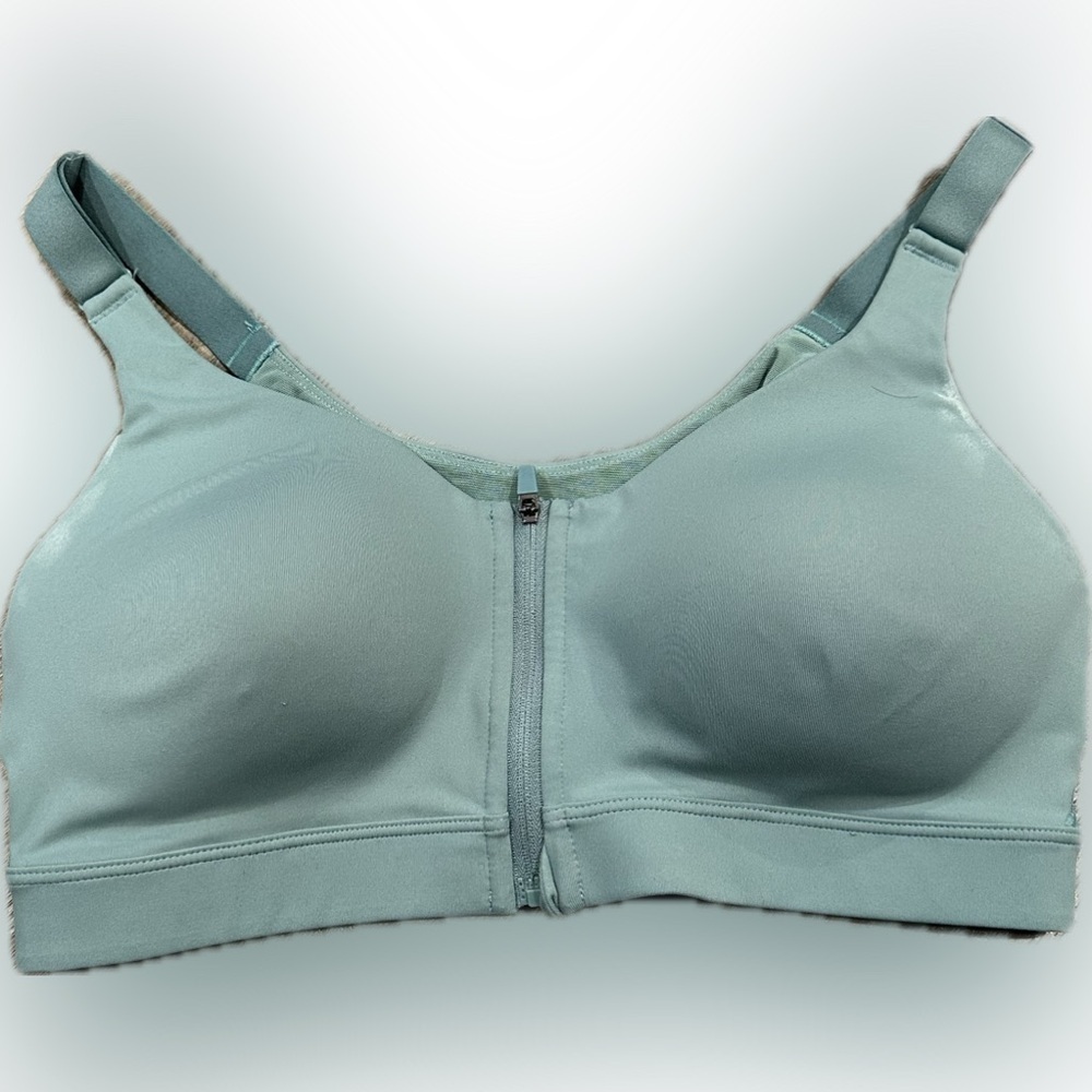 Women’s Zipper Front Old Navy Green Sage Sports Bra Size 34C